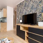 Nowoczesne Z Parkingiem Obok Centrum W Katowicach By Renters 卡托维兹