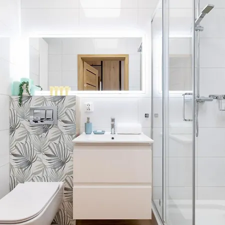 Apartment Nowoczesne Z Parkingiem Obok Centrum W Katowicach By Renters